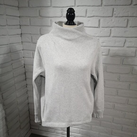 Athleta Ladies Size Large Light Grey Fleece Lined Straight Fit Sweat Top - Picture 1 of 13